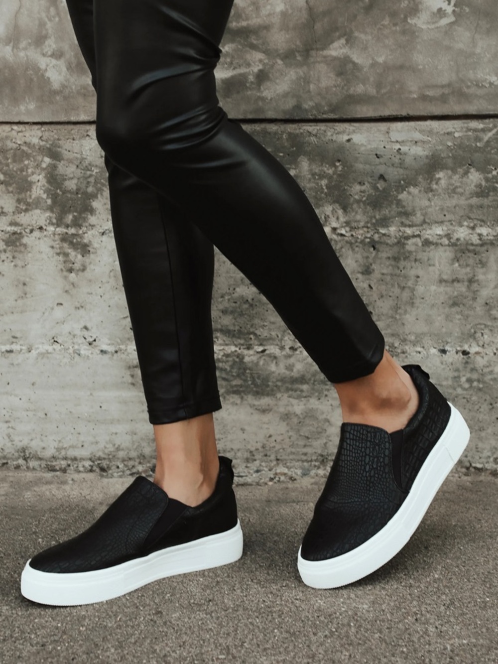 Cassay Black Crocodile-Embossed Platform Slip-On Sneakers